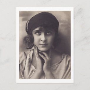 Postal Hermoso retrato de mujer joven