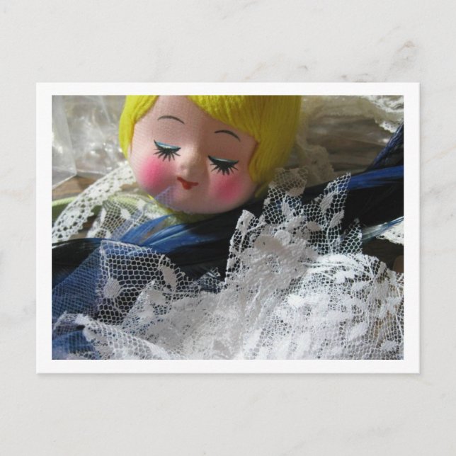 Postal ¡Hey! cara de muñeca vintage (Anverso)