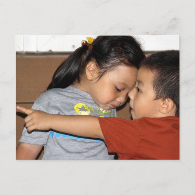 Postal ¡Hey Sis Look! Pequeño Hermano y Hermano Taiwanés (Anverso)