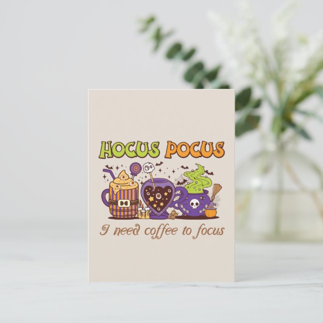 Postal Hocus Pocus - Necesito Café Para Enfocarme (Anverso de pie)