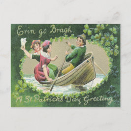 Postal Hombre irlandés en bote de remos Shamrock
