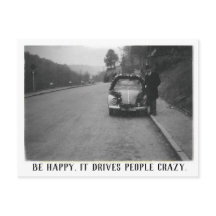 Hombre y vieja industria automovilística feliz