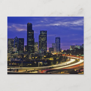 Postal horizonte de Seattle, Washington de noche