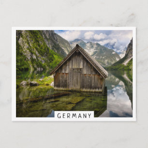 Postal Hostal en el lago Obersee en los Alpes de Alemania