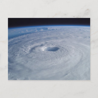 Postal Huracán Isabel del espacio