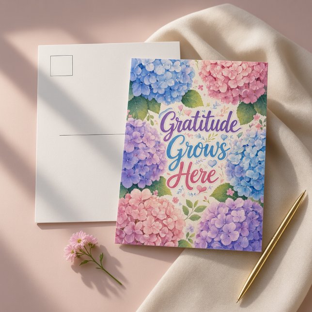 Postal Hydrangea : La gratitud crece aquí (Hydrangea : Gratitude Grows Here Postcard)