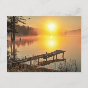 Postal Idyllic Sunrise   Lago de Montaña Misty, Bulgaria
