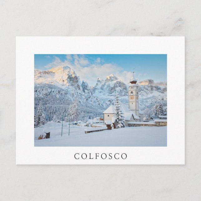 Postal Iglesia cubierta de nieve con fondo de montaña (Anverso)