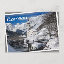 Postal Iglesia en la nieve con los Alpes