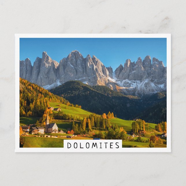 Postal Iglesia y pueblo con paisaje montañoso (Anverso)