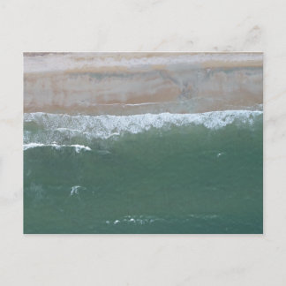 Postal Imagen aérea de Green Ocean Water & Sandy Beach