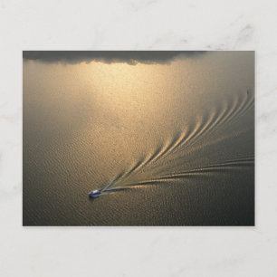 Postal imagen aérea del barco en el lago Gatun Panamá