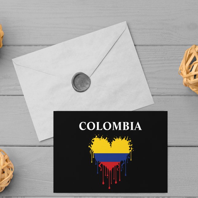 Postal Impresionante bandera cardíaca derramada en Colomb (stylish colombian flag colombia heart postcard)