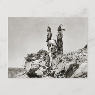 Postal Indios Crow en el acantilado, 1905