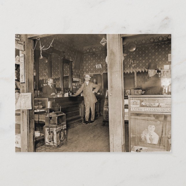 Postal Interior de la tienda de puros, Circa 1900 (Anverso)