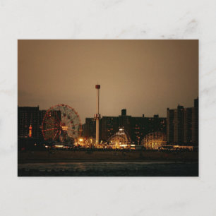 Postal Isla Coney de noche