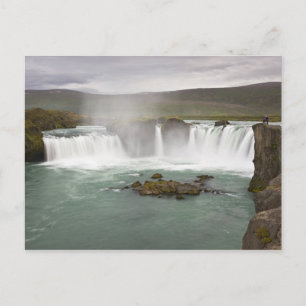 Postal Islandia. Vista de las cataratas de Godafoss en la