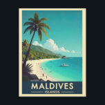 Postal Islas Maldivas Viaje en Playa Vintage<br><div class="desc">A cualquiera le encantaría recibir esta postal de viaje con un ilustracion retro de una playa de océano tropical en las islas de las Maldivas.</div>