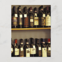 Italia, Toscana, Pienza Exposición de vino en tien