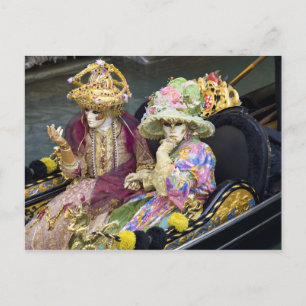 Postal Italia, Venecia. Pareja vestida con disfraces para