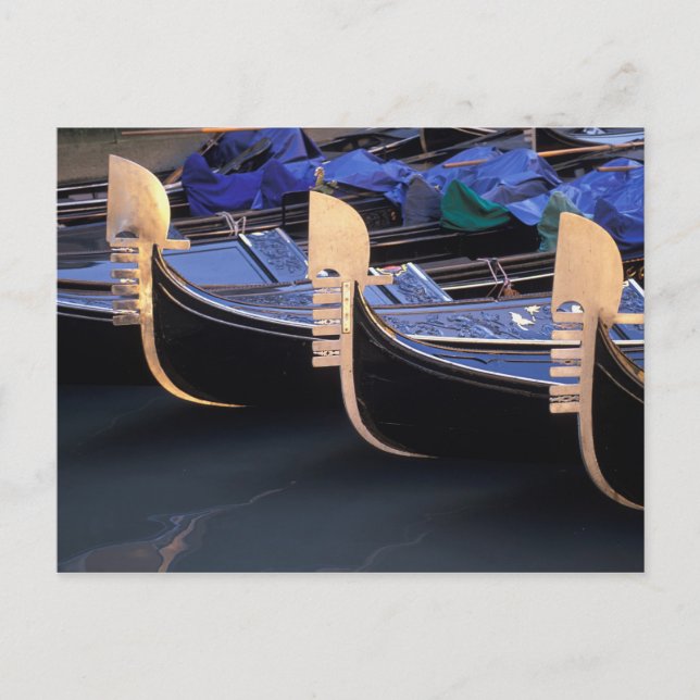 Postal Italia, Veneto, Venecia. Fila de góndolas. (Anverso)