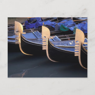 Postal Italia, Veneto, Venecia. Fila de góndolas.