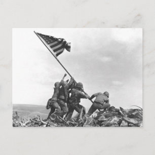 Postal Izando la bandera americana en Iwo Jima