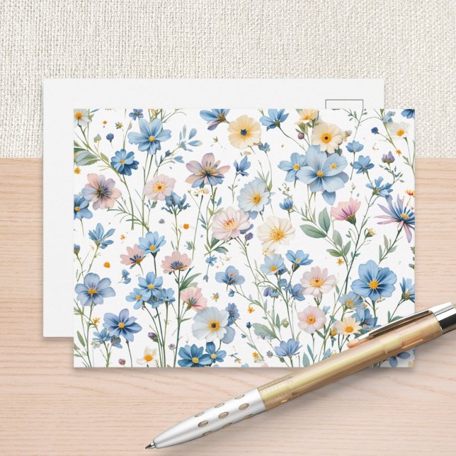 Postal Jardín Botánico de Flores Silvestres Azules de Spr (A pretty postcard with a pattern of Spring wildflowers)