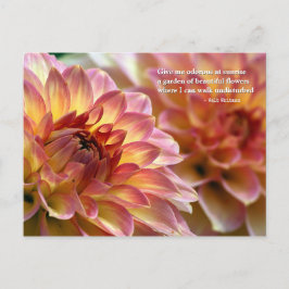 Postal Jardín de flores hermosas: cita de Whitman