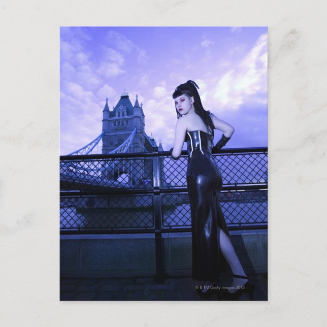 Postal Joven Gótico en Tower Bridge, Londres (Anverso)