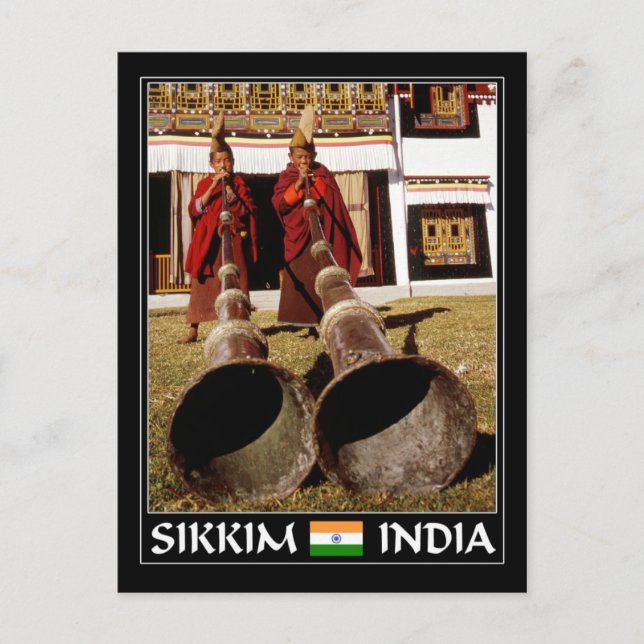 Postal Jóvenes monjes haciendo volar gyalles en Sakkim, I (Anverso)