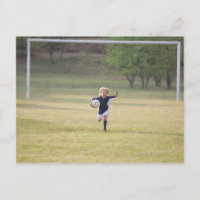 Jugador de fútbol animando y gritando