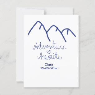 Postal La aventura espera corazón de montaña azul agregar
