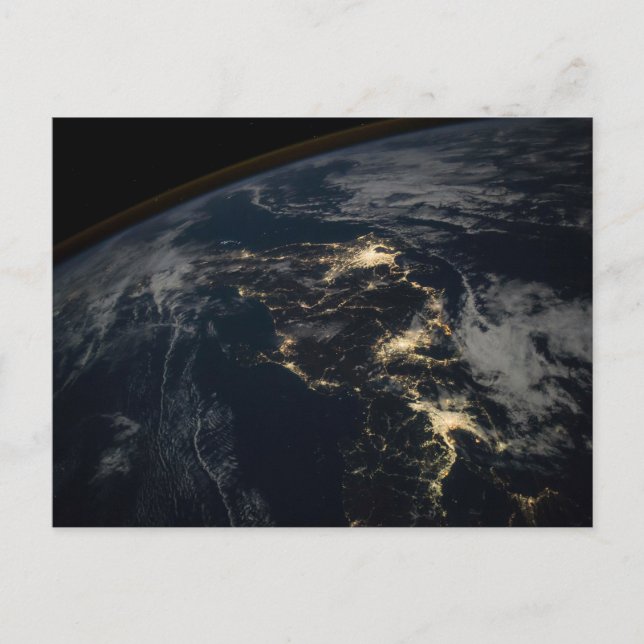 Postal La Ciudad Se Ilumina Por La Noche En Japón. (Anverso)