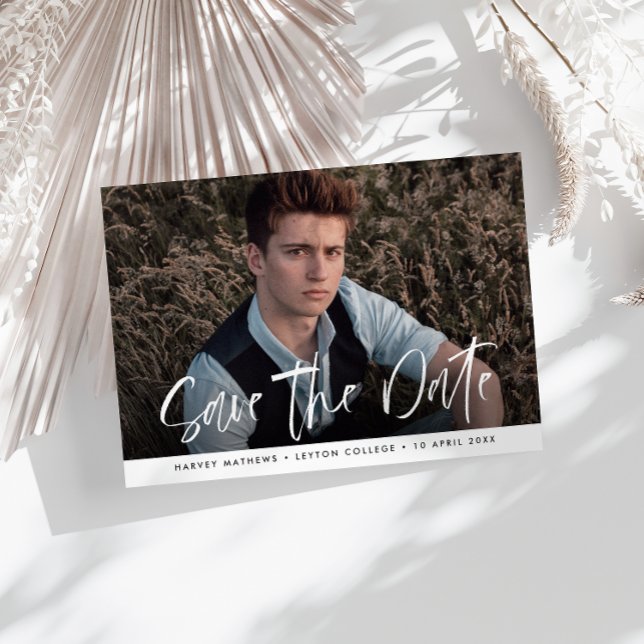 Postal La graduación de letras modernas salva la fecha (Subido por el creador)