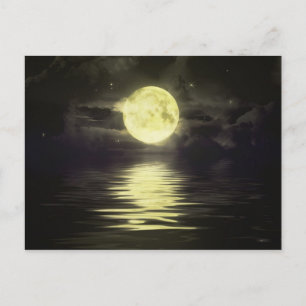 Postal La luna reflexionando sobre el agua
