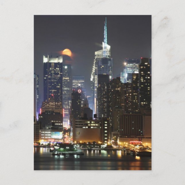 Postal La luna se levanta sobre el centro de Nueva York. (Anverso)