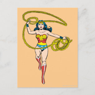 Postal La mujer maravilla Lasso sobre la cabeza