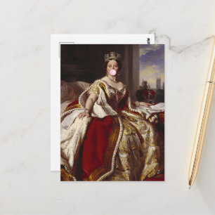 Postal La reina Victoria soplando chicle