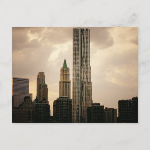 Postal La torre Beekman y el edificio Woolworth