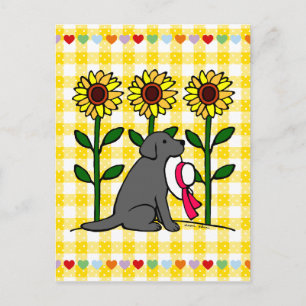 Postal Labrador negro de verano con girasoles
