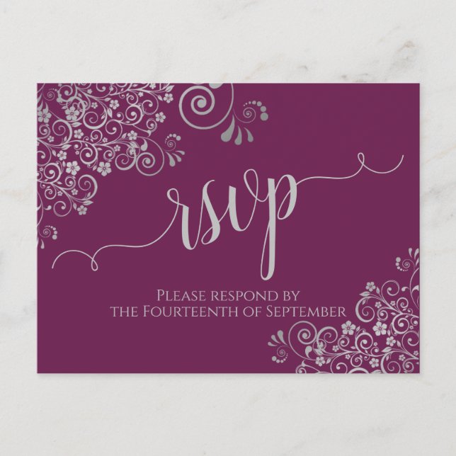 Postal Lacy Silver Caligrafía Cassis Boda púrpura RSVP (Anverso)