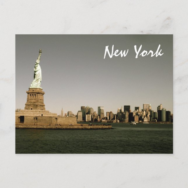 Postal Lady Liberty Watches Over NYC (sepia) (Anverso)