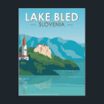 Postal Lago Bled Eslovenia Viaje Retro Viaje Arte Viaje V<br><div class="desc">Diseño de arte vectorial Lake Bled. El lago Bled es un lago situado en los Alpes Julianos de la región del Alto Carniolan,  al noroeste de Eslovenia,  donde se encuentra junto a la ciudad de Bled.</div>