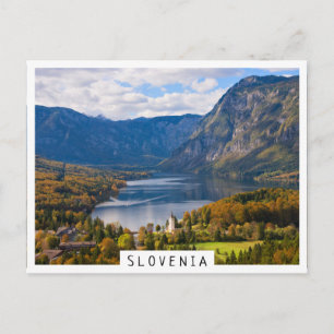 Postal Lago Bohinj en Eslovenia en otoño