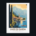 Postal Lago de Garda Italia Viaje de arte<br><div class="desc">Diseño artístico vectorial del lago Garda. El lago de Garda,  en el norte de Italia,  es conocido por sus aguas cristalinas. En el extremo sur,  la ciudad de Sirmione está dominada por la Rocca Scaligera,  una fortaleza con vistas al puerto.</div>