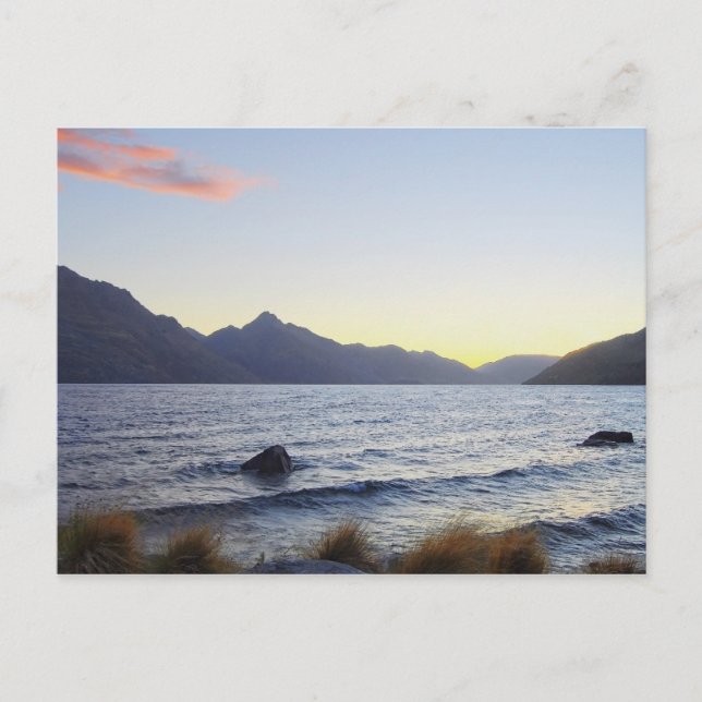 Postal Lago Wakatipu en Sunset, Queenstown, Nueva Zelanda (Anverso)