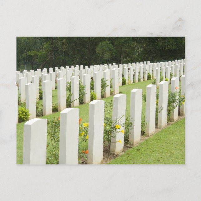 Postal Lápidas en un cementerio de guerra (Anverso)