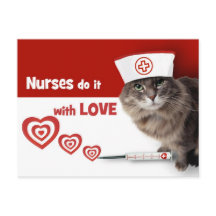 Las enfermeras lo hacen con amor. Funny Kitty