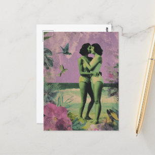 Postal Las mujeres en la playa contando secretos